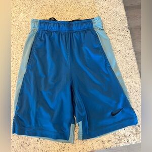 Nike shorts boys youth medium blue athletic shorts